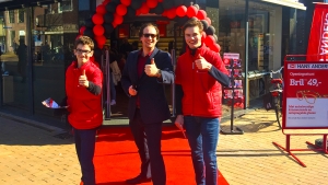 De Spreekstalmeester op de foto samen met het promotie-team.