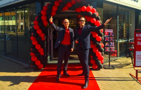 De Spreekstalmeester opent een nieuwe winkel voor Hans Anders