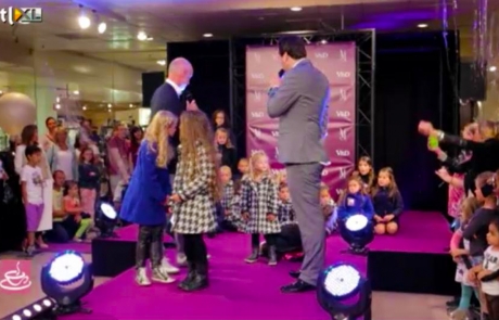 De Spreekstalmeester presenteert een modeshow van Mart Visser